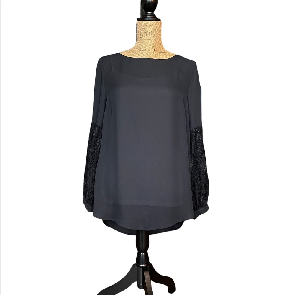 Apt. 9 black top